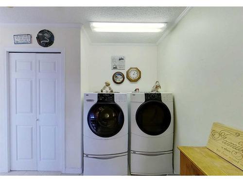 17506 Township Road 540, Rural Yellowhead County, AB - Indoor Photo Showing Laundry Room