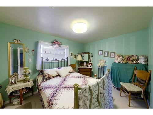 17506 Township Road 540, Rural Yellowhead County, AB - Indoor Photo Showing Bedroom