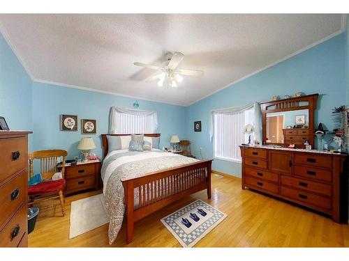 17506 Township Road 540, Rural Yellowhead County, AB - Indoor Photo Showing Bedroom