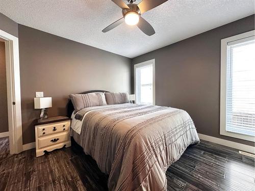 47 Riverstone Road, Whitecourt, AB - Indoor Photo Showing Bedroom