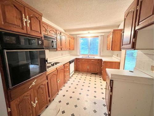 Part Of Ne-8-66-22-W4, Athabasca, AB - Indoor Photo Showing Kitchen