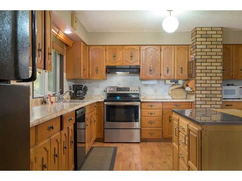 224018 Township Road 672, Rural Athabasca County, AB - Indoor Photo Showing Kitchen