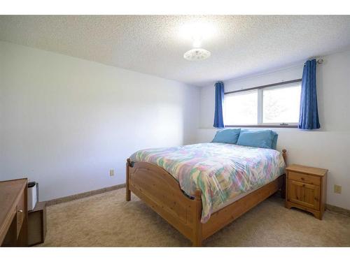 224018 Township Road 672, Rural Athabasca County, AB - Indoor Photo Showing Bedroom