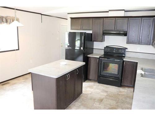 810 52 Street, Edson, AB - Indoor Photo Showing Kitchen