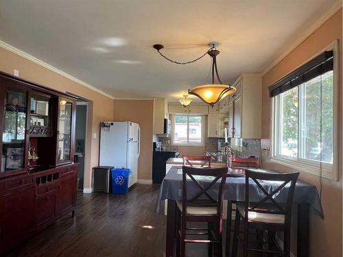 5004 52Nd Avenue, Peers, AB - Indoor Photo Showing Dining Room