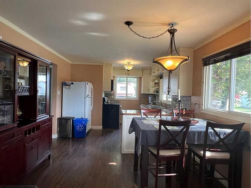 5004 52Nd Avenue, Peers, AB - Indoor Photo Showing Dining Room