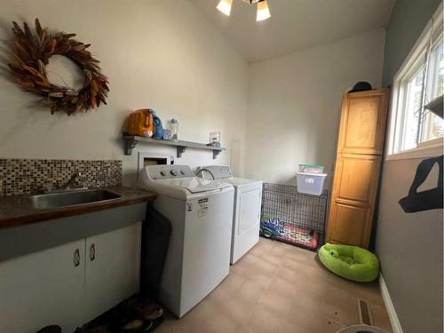 5004 52Nd Avenue, Peers, AB - Indoor Photo Showing Laundry Room