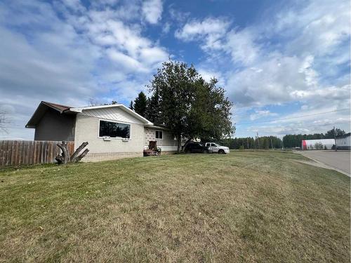 5004 52Nd Avenue, Peers, AB - Outdoor