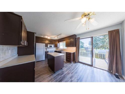 5611 48 Street, Whitecourt, AB - Indoor Photo Showing Kitchen