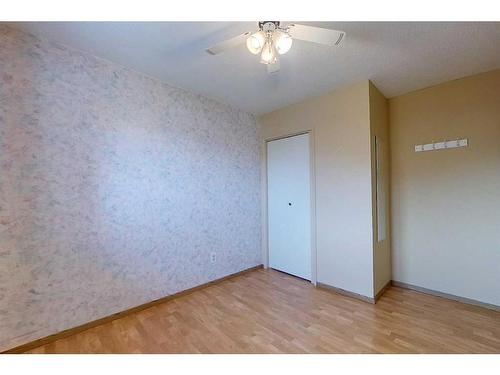 305 7 Street Se, Slave Lake, AB - Indoor Photo Showing Other Room