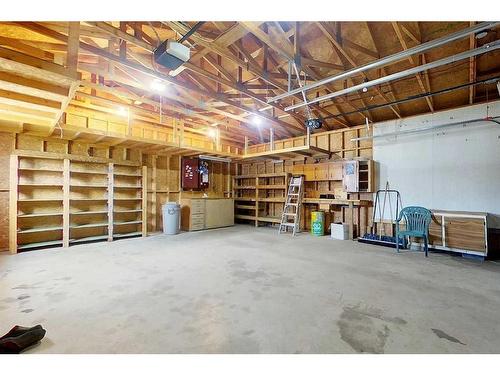 305 7 Street Se, Slave Lake, AB - Indoor Photo Showing Garage