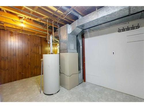 305 7 Street Se, Slave Lake, AB - Indoor Photo Showing Basement