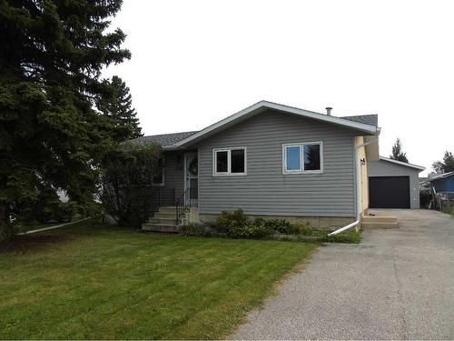 305 7 Street Se, Slave Lake, AB - Outdoor