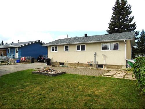 305 7 Street Se, Slave Lake, AB - Outdoor