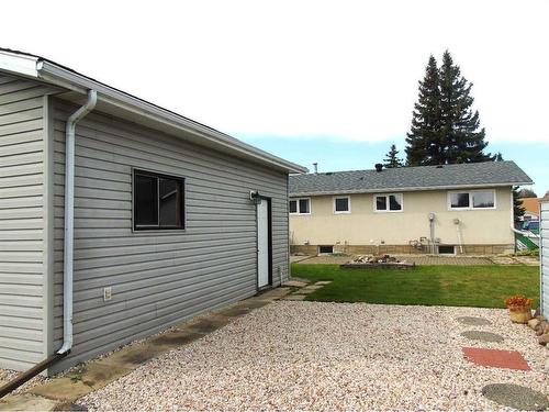 305 7 Street Se, Slave Lake, AB - Outdoor With Exterior