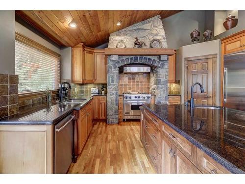 220 Miskow Close, Canmore, AB - Indoor Photo Showing Kitchen With Double Sink With Upgraded Kitchen