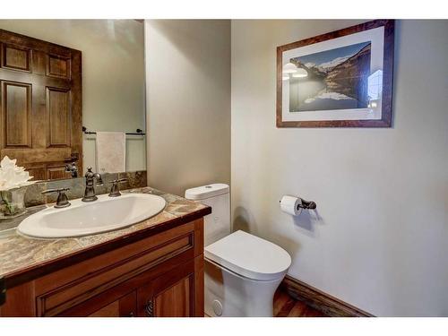 220 Miskow Close, Canmore, AB - Indoor Photo Showing Bathroom