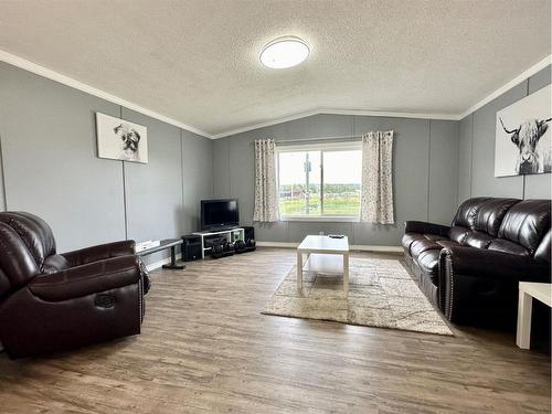 571010 Range Road 100, Rural Woodlands County, AB - Indoor Photo Showing Living Room