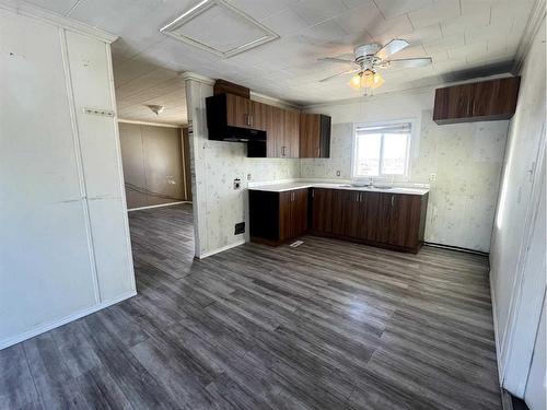 2571 Auger Road, Wabasca, AB - Indoor Photo Showing Kitchen