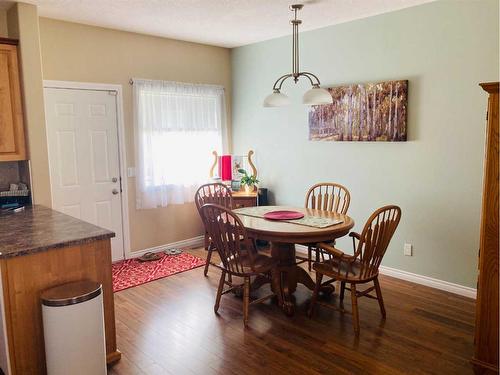 25-9 Leedy Drive, Whitecourt, AB - Indoor Photo Showing Dining Room