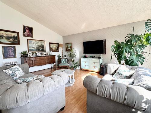 62 Baxter Crescent, Whitecourt, AB - Indoor Photo Showing Living Room