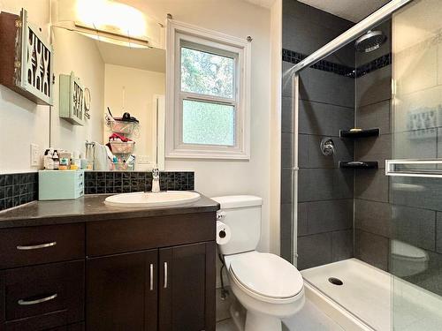 62 Baxter Crescent, Whitecourt, AB - Indoor Photo Showing Bathroom