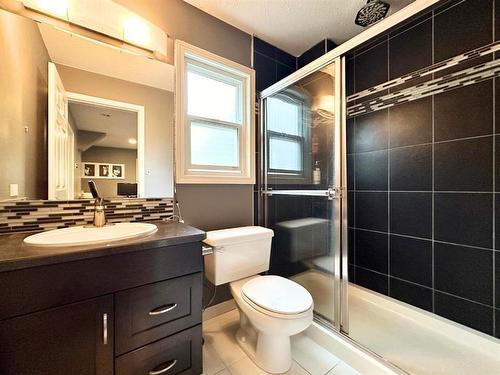 62 Baxter Crescent, Whitecourt, AB - Indoor Photo Showing Bathroom