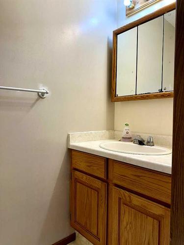 5 590069 Range Road 115, Rural Woodlands County, AB - Indoor Photo Showing Bathroom