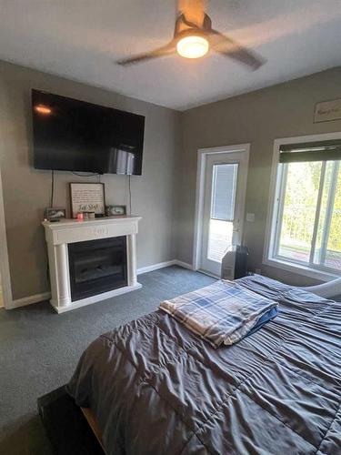 11-120053 Township Road 584, Rural Woodlands County, AB - Indoor Photo Showing Bedroom