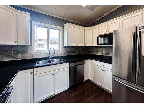 3 Karlzen Court, Whitecourt, AB - Indoor Photo Showing Kitchen With Double Sink