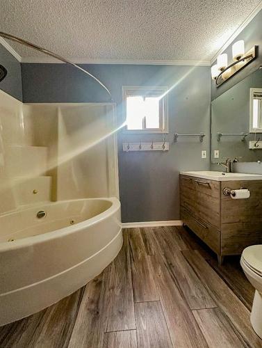 3 Karlzen Court, Whitecourt, AB - Indoor Photo Showing Bathroom