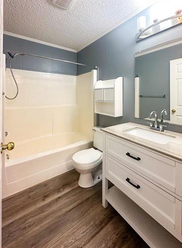 3 Karlzen Court, Whitecourt, AB - Indoor Photo Showing Bathroom