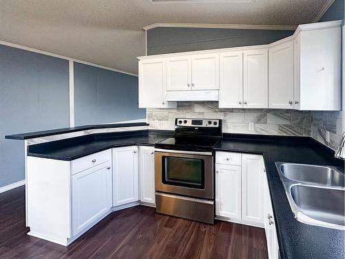 3 Karlzen Court, Whitecourt, AB - Indoor Photo Showing Kitchen With Double Sink