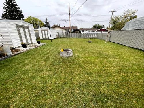 4820 17 Avenue, Edson, AB - Outdoor With Backyard