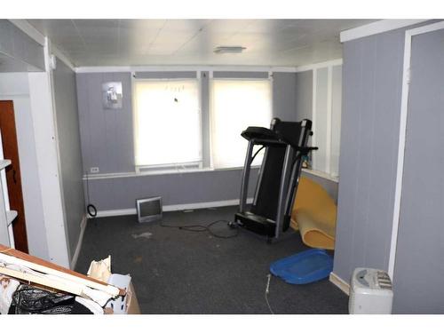 2-53114 Highway 31, Rural Parkland County, AB - Indoor Photo Showing Gym Room