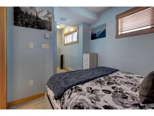 326-109 Montane Road, Canmore, AB - Indoor Photo Showing Bedroom