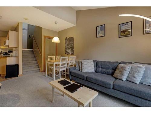 326-109 Montane Road, Canmore, AB - Indoor Photo Showing Living Room