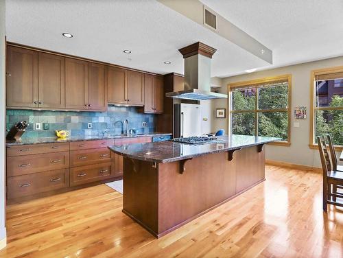 204-505 Spring Creek Drive, Canmore, AB - Indoor Photo Showing Kitchen