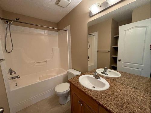 68 Wellwood Drive, Whitecourt, AB - Indoor Photo Showing Bathroom