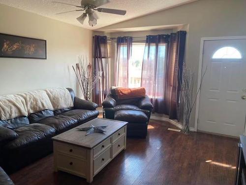 592062 Lot 22 Highway 32, Rural Woodlands County, AB - Indoor Photo Showing Living Room