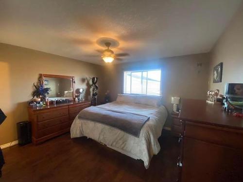 592062 Lot 22 Highway 32, Rural Woodlands County, AB - Indoor Photo Showing Bedroom