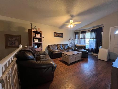 592062 Lot 22 Highway 32, Rural Woodlands County, AB - Indoor Photo Showing Living Room