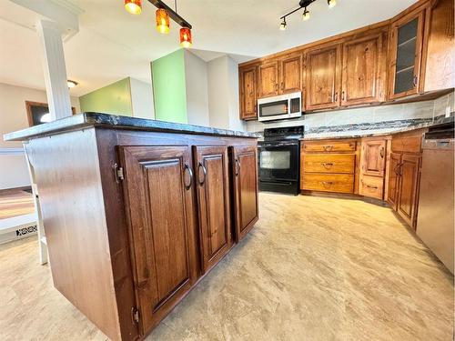 6 Isbister Avenue, Swan Hills, AB - Indoor Photo Showing Kitchen