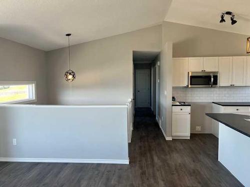 9813 101 Street, Grande Cache, AB - Indoor Photo Showing Kitchen