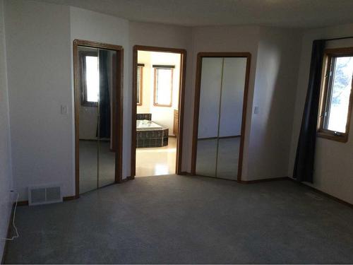 87 Park Drive, Whitecourt, AB - Indoor Photo Showing Other Room