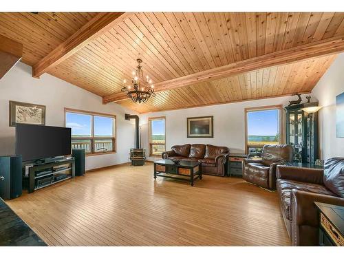 1 Spruce Hill Road, Rural Lesser Slave River No. 124, M.D. Of, AB - Indoor Photo Showing Living Room