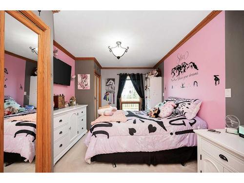 1 Spruce Hill Road, Rural Lesser Slave River No. 124, M.D. Of, AB - Indoor Photo Showing Bedroom