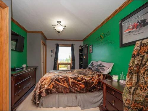 1 Spruce Hill Road, Rural Lesser Slave River No. 124, M.D. Of, AB - Indoor Photo Showing Bedroom