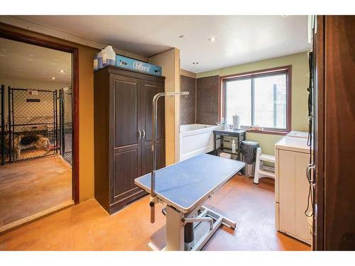 1 Spruce Hill Road, Rural Lesser Slave River No. 124, M.D. Of, AB - Indoor