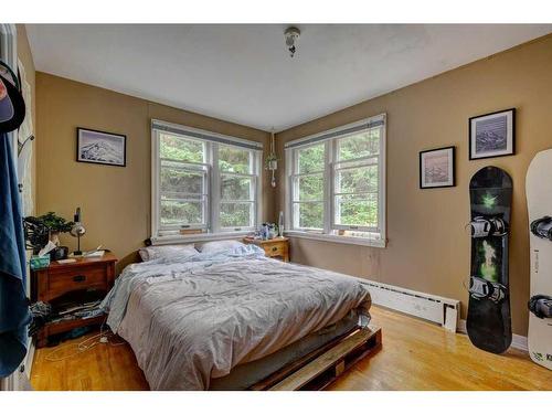 119 Wolverine Street, Banff, AB - Indoor Photo Showing Bedroom